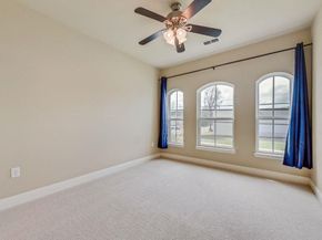 207 S Kealy Avenue , Lewisville Texas 75057