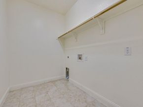 207 S Kealy Avenue , Lewisville Texas 75057