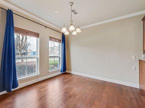 207 S Kealy Avenue , Lewisville Texas 75057