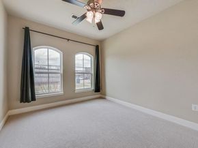 207 S Kealy Avenue , Lewisville Texas 75057