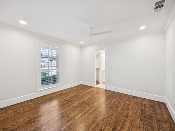 6848  Midcrest Drive , Dallas Texas 75254