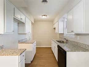 6832  Carioca Circle , Dallas Texas 75241