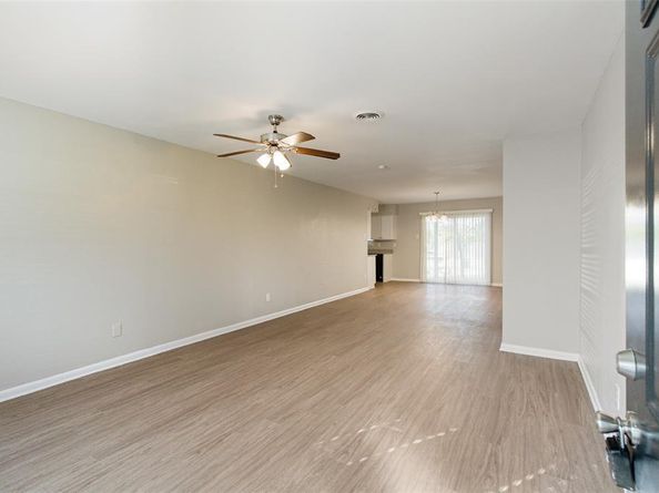 6832  Carioca Circle , Dallas Texas 75241