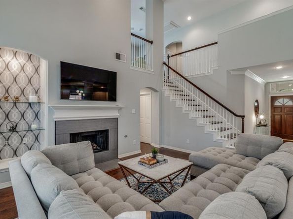 7915  Enclave Way , Dallas Texas 75218