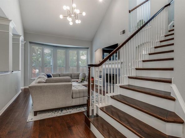 7915  Enclave Way , Dallas Texas 75218