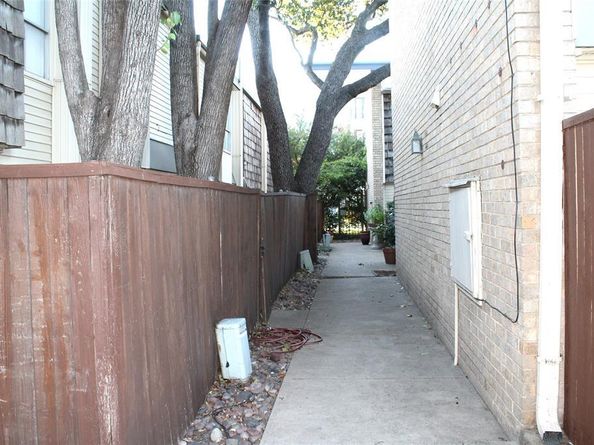 2702  Douglas Avenue  106, Dallas Texas 75219