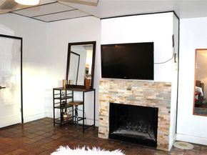 2702  Douglas Avenue  106, Dallas Texas 75219