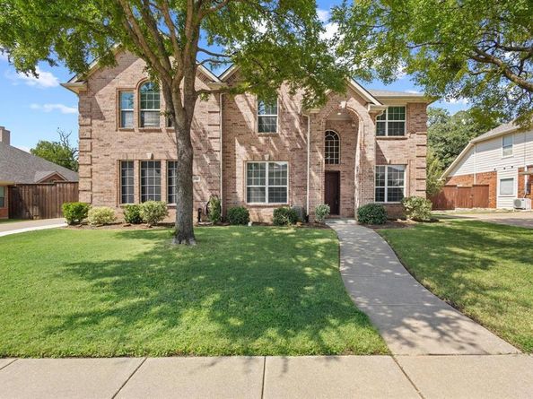 3905  Park Wood Drive , Corinth Texas 76208