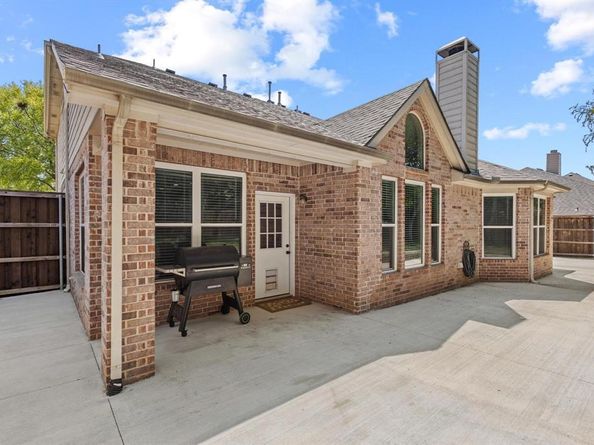 3905  Park Wood Drive , Corinth Texas 76208