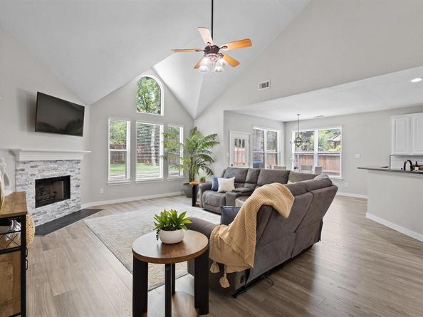 3905  Park Wood Drive , Corinth Texas 76208