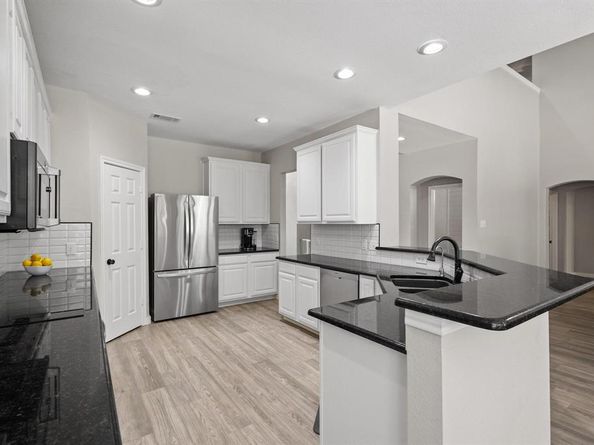 3905  Park Wood Drive , Corinth Texas 76208