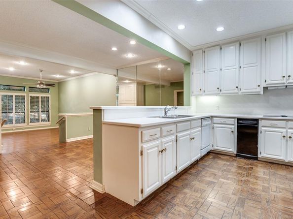 5082  Westgrove Drive , Dallas Texas 75248