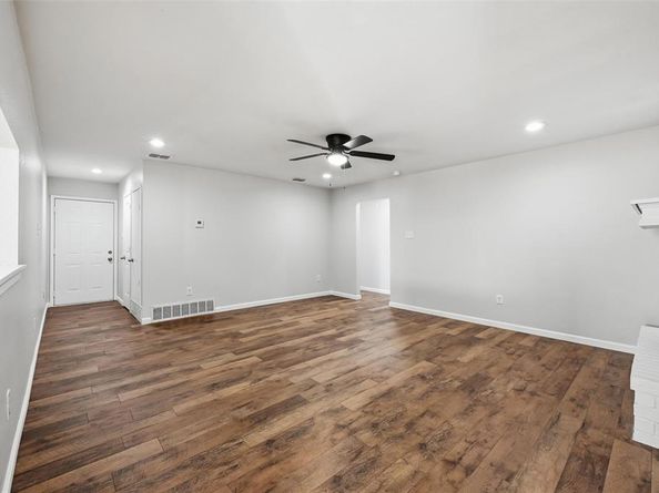 5608  Twin Oaks Drive , Haltom City Texas 76148