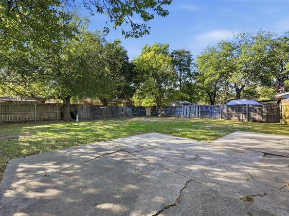 5608  Twin Oaks Drive , Haltom City Texas 76148