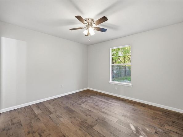 5608  Twin Oaks Drive , Haltom City Texas 76148