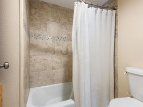 15912  Archwood Lane  1016, Dallas Texas 75248