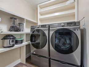 15912  Archwood Lane  1016, Dallas Texas 75248