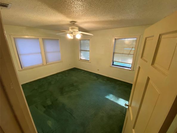 1849  Pleasant Drive , Dallas Texas 75217