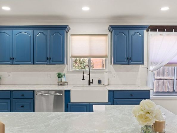 305  Maverick Trail , Oak Point Texas 75068