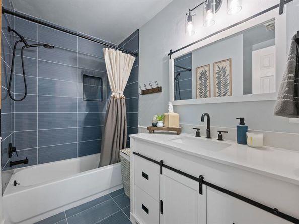 305  Maverick Trail , Oak Point Texas 75068