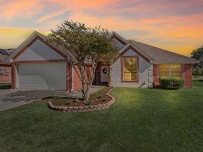 305  Maverick Trail , Oak Point Texas 75068