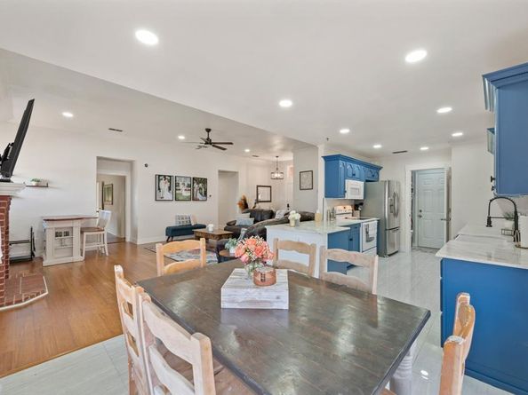 305  Maverick Trail , Oak Point Texas 75068