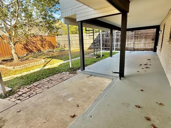 2015  Wimbledon Drive , Arlington Texas 76017