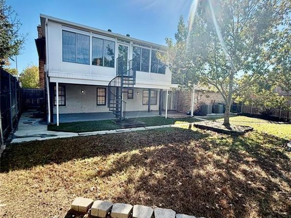 2015  Wimbledon Drive , Arlington Texas 76017