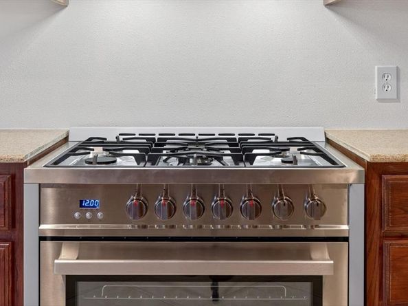 3532 W Jefferson Boulevard , Dallas Texas 75211