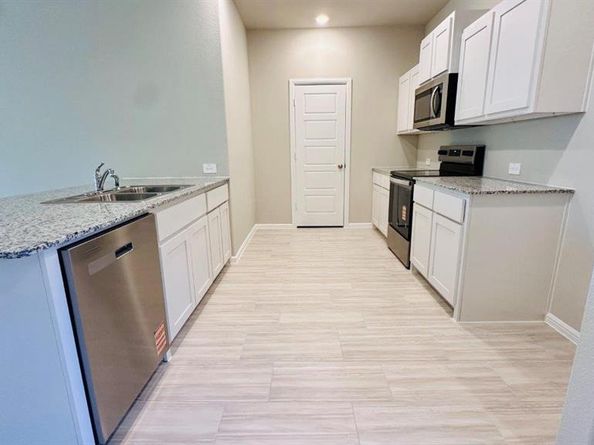 3125  PECAN FARM Lane , Fort Worth Texas 76140