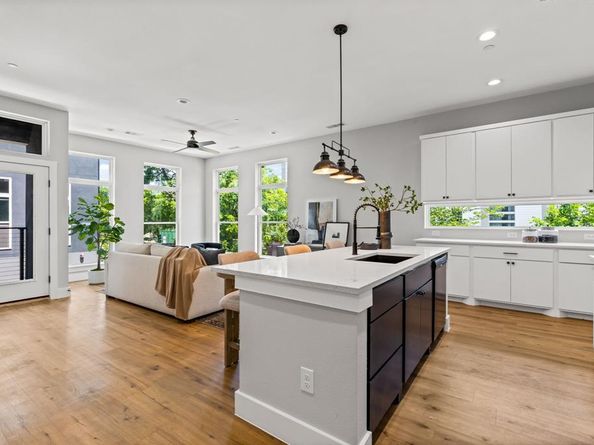 4709  Virginia Avenue  3, Dallas Texas 75204