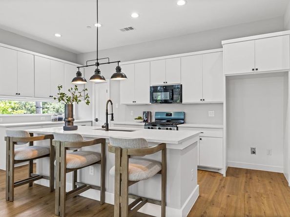 4709  Virginia Avenue  3, Dallas Texas 75204