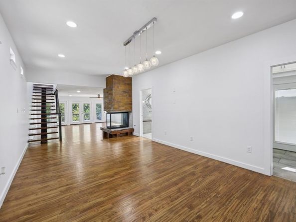 9918  Coldwater Circle , Dallas Texas 75228