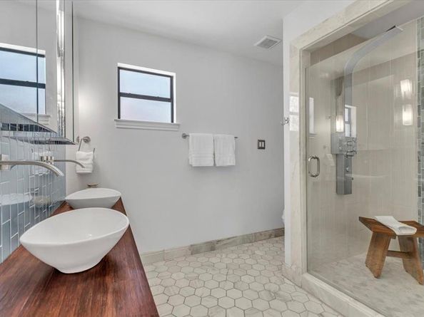 9918  Coldwater Circle , Dallas Texas 75228