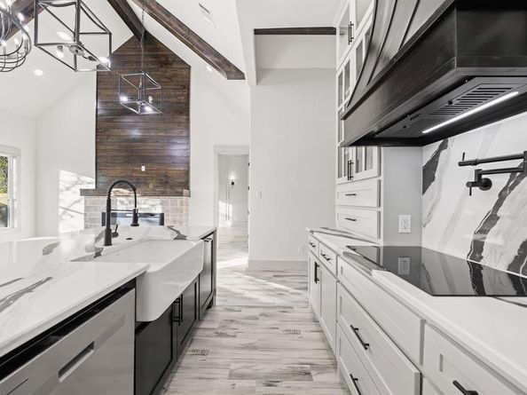 3707 N Elm Street , Fort Worth Texas 76106