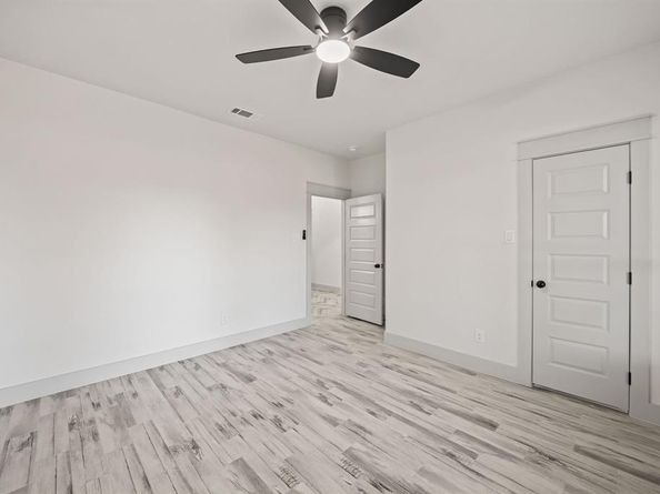 3707 N Elm Street , Fort Worth Texas 76106