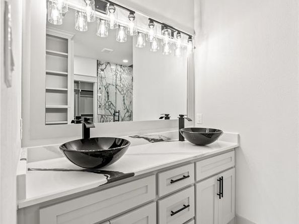 3707 N Elm Street , Fort Worth Texas 76106