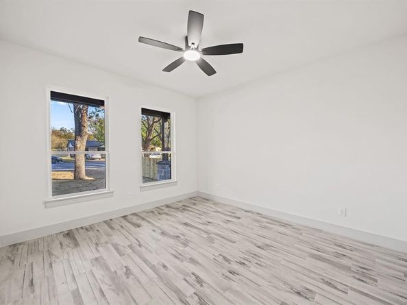 3707 N Elm Street , Fort Worth Texas 76106