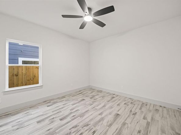 3707 N Elm Street , Fort Worth Texas 76106