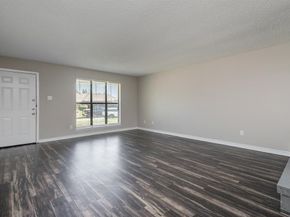 4059  Lonesome Trail , Plano Texas 75023