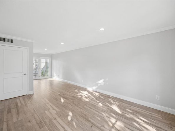 5881  Preston View Boulevard  131, Dallas Texas 75240