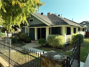 1951  College Avenue , Fort Worth Texas 76110