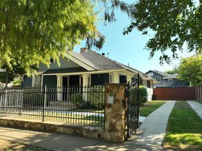 1951  College Avenue , Fort Worth Texas 76110