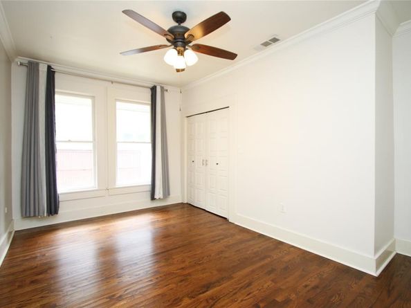 1951  College Avenue , Fort Worth Texas 76110