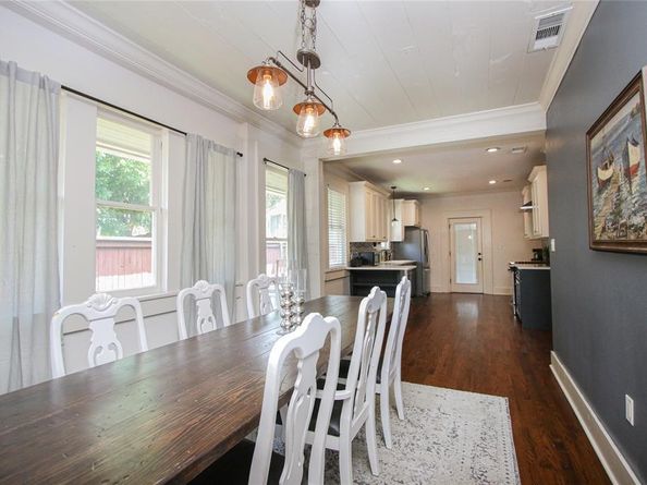 1951  College Avenue , Fort Worth Texas 76110