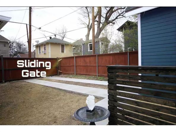 1951  College Avenue , Fort Worth Texas 76110