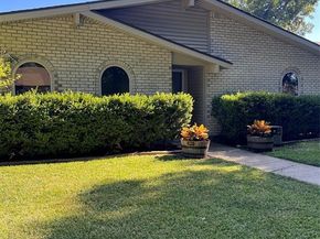 2710  Branch Oaks Drive , Garland Texas 75043
