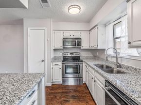 1204  Harwell Drive  2124, Arlington Texas 76011