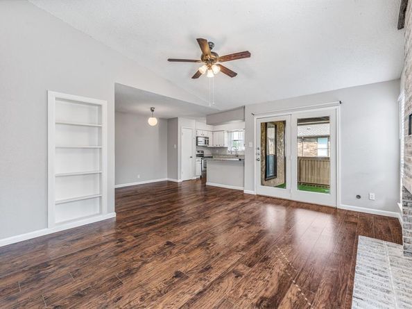 1204  Harwell Drive  2124, Arlington Texas 76011