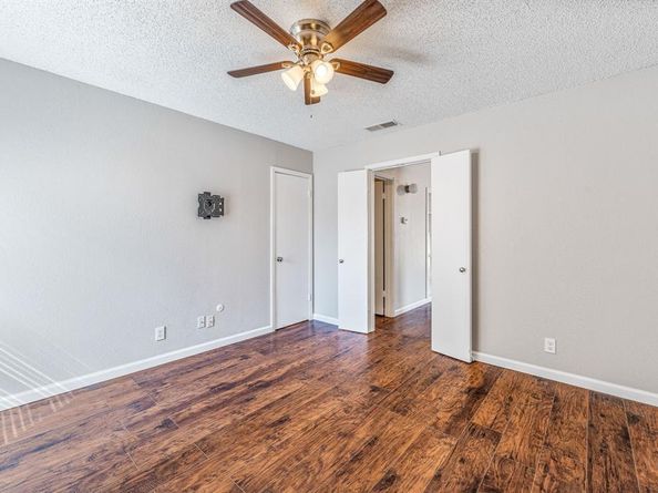 1204  Harwell Drive  2124, Arlington Texas 76011